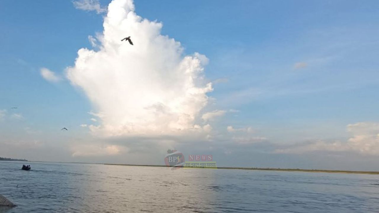 নদী দূষণ ঠেকাতে মাঠে প্রশাসন: ফতুল্লায় কারখানায় অভিযান, ৩০ হাজার টাকা জরিমানা