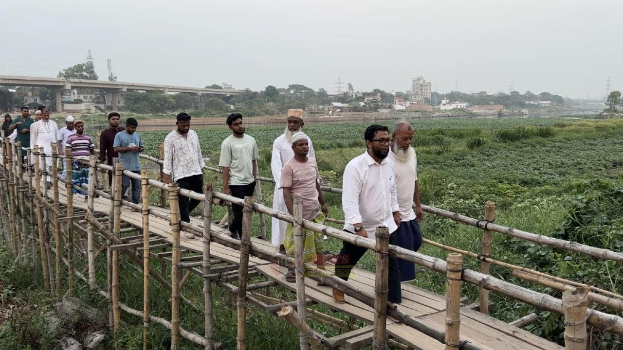 পুরাণ গোগনগরের খেয়াঘাট দিয়ে সেতুর দাবির চেয়ারম্যান প্রার্থী আব্দুল আজিজের