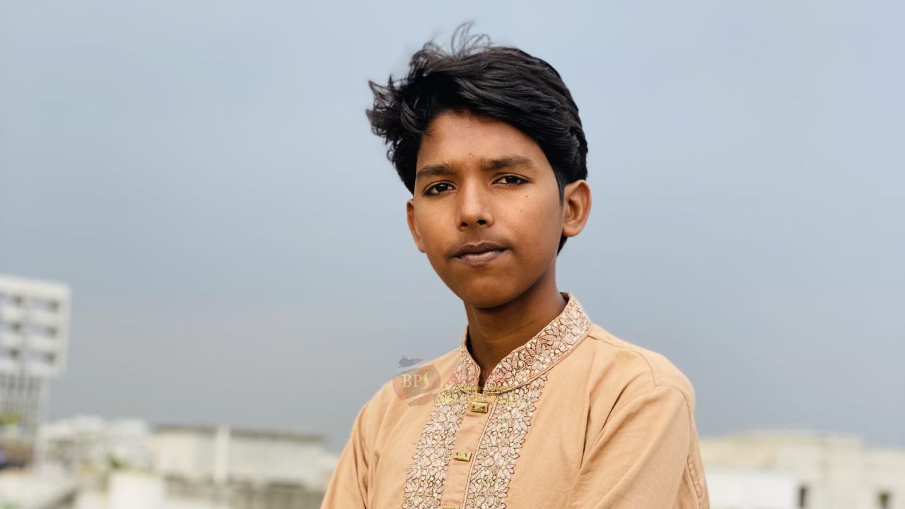 ​আন্তর্জাতিক শ্রমিক দিবস উপলক্ষে দুনিয়ার সকল মেহনতী মানুষকে লাল সালাম ও বিপ্লবী শুভেচ্ছা জানিয়েছেন ছাত্রনেতা শাহিন মৃধা