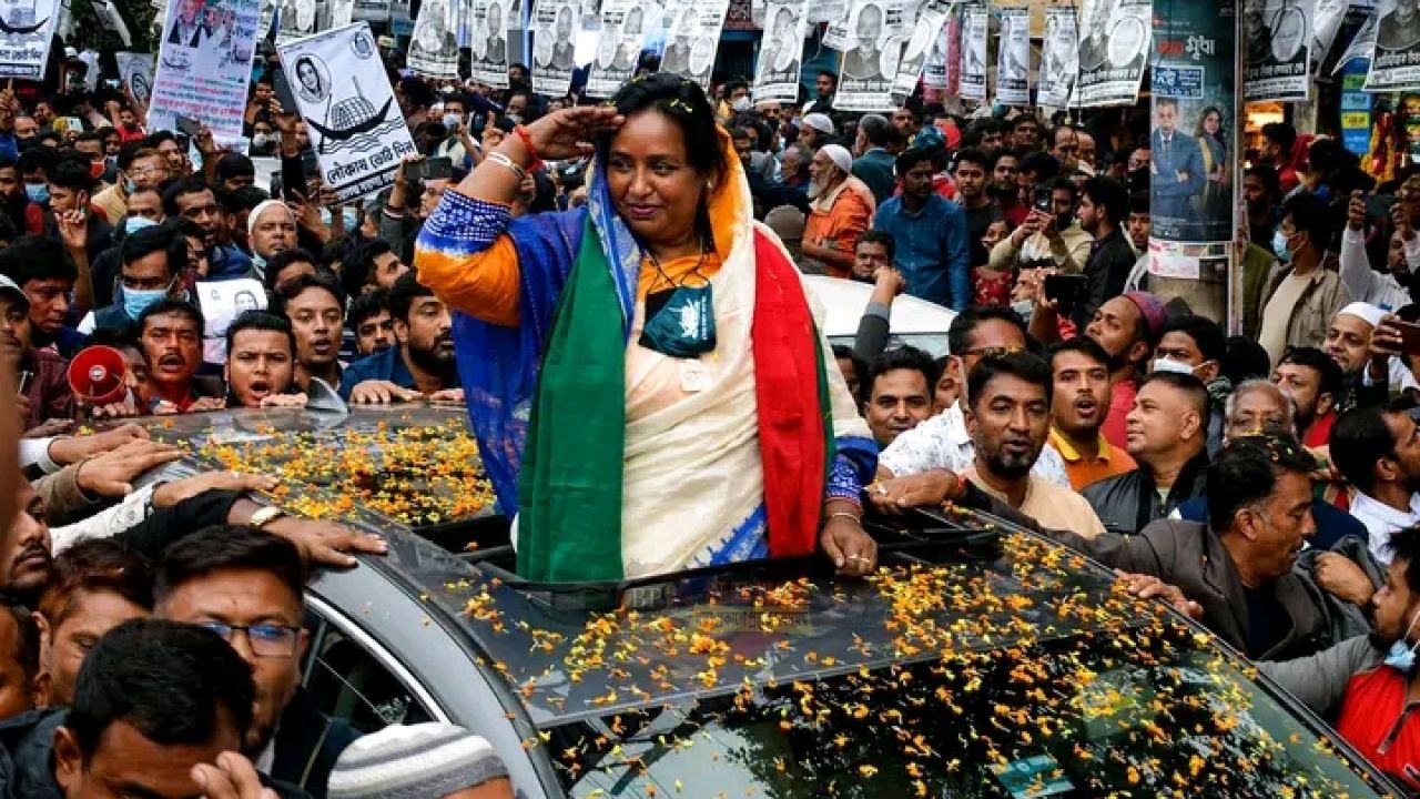 আইভীর বিরুদ্ধে ক্ষো'ভে ফুঁসছে ওসমানপন্থীরা