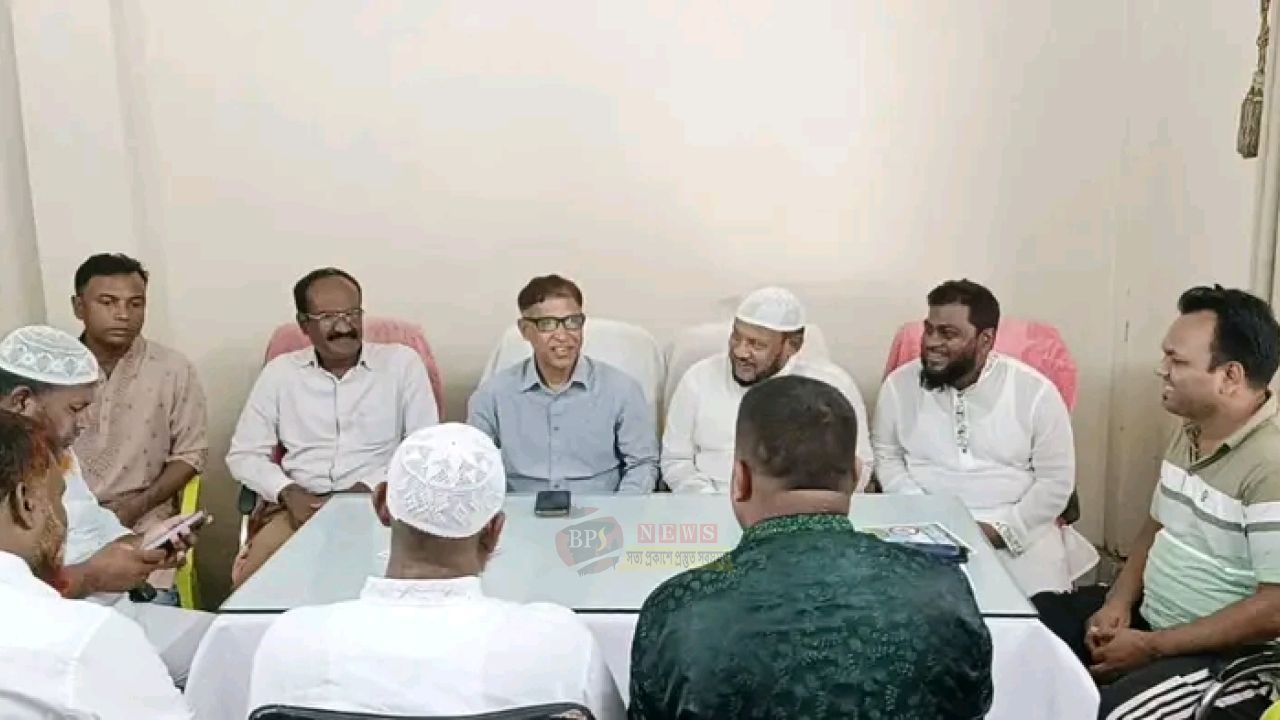 মালিবাগ কেরামতিয়া উচ্চ বিদ্যালয় পরিদর্শনে জেলা বিএনপি নেতৃবৃন্দ
