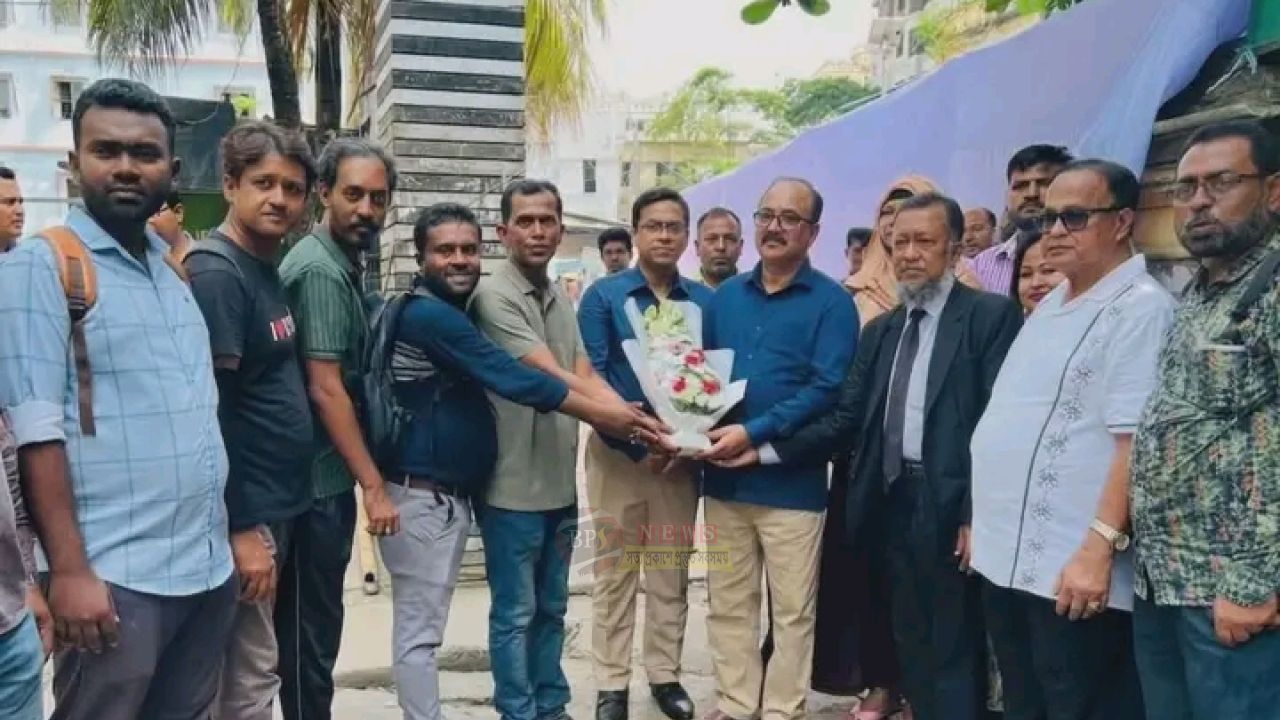 বিভাগীয় কমিশনারকে শুভেচ্ছা জানাল রিপোর্টার্স ক্লাব ট্রাস্ট