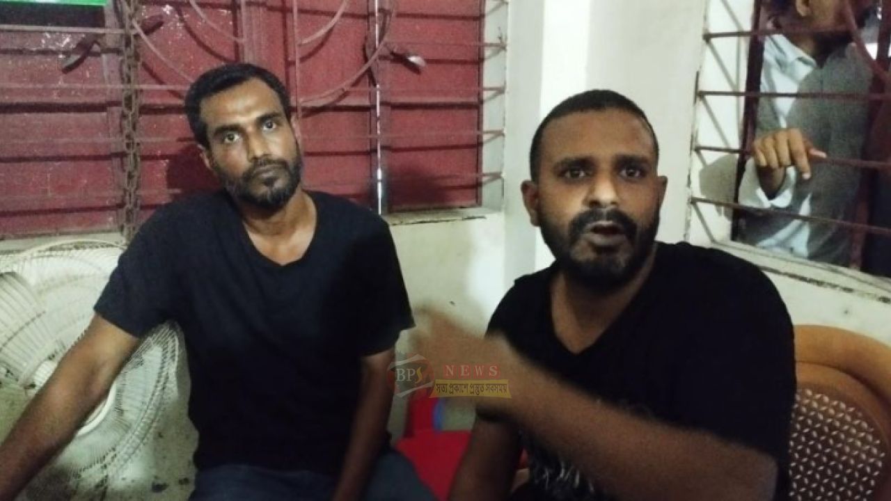 চাষাঢ়ায় ছাত্রশিবিরের অনুষ্ঠানে আজমেরী অনুসারীদের পটকা নিক্ষেপ, আটক ২