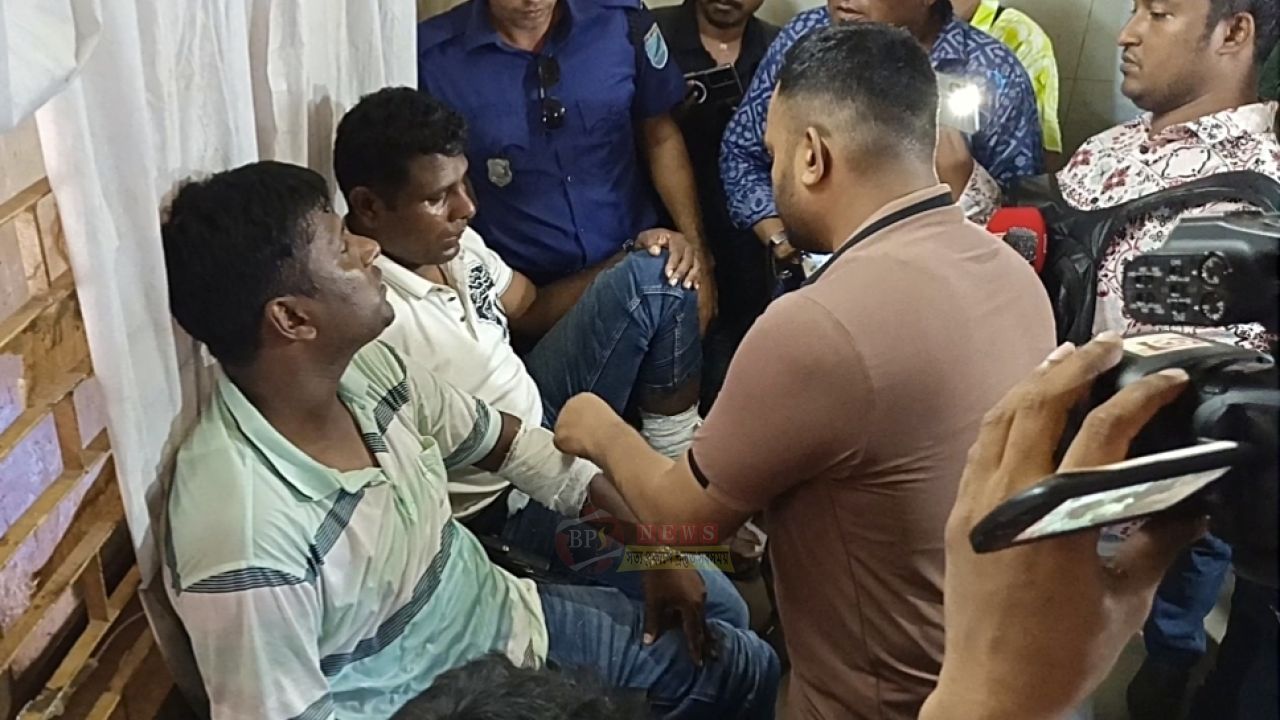 শাক দিয়ে মাছ ঢাকার চেষ্টা মাদক ব্যবসায়ী রাজ্জাক ও আয়েশার