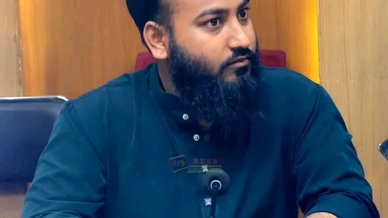 তোলারাম কলেজের সংঘর্ষের বিচার নিয়ে প্রশ্ন মাহফুজ খানের
