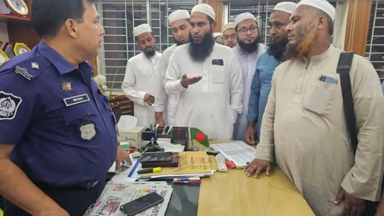 বুলবুল হত্যার সুষ্ঠু তদন্তের দাবিতে বন্দর থানার ওসির সঙ্গে ইসলামী যুব আন্দোলনের সাক্ষাৎ