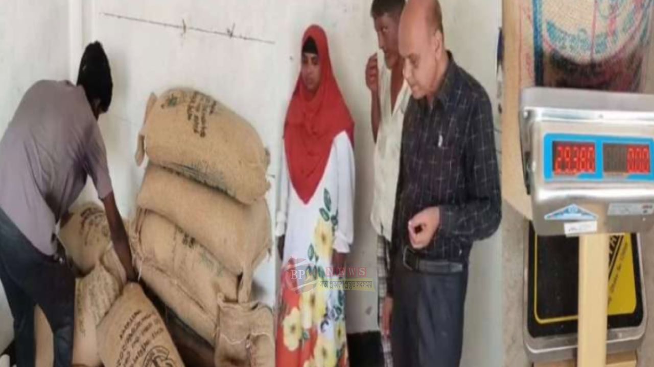 বন্দরে খাদ্যবান্ধবের চালে ঘাটতির অভিযোগ, যাচাইয়ে মিলল ভিন্ন চিত্র