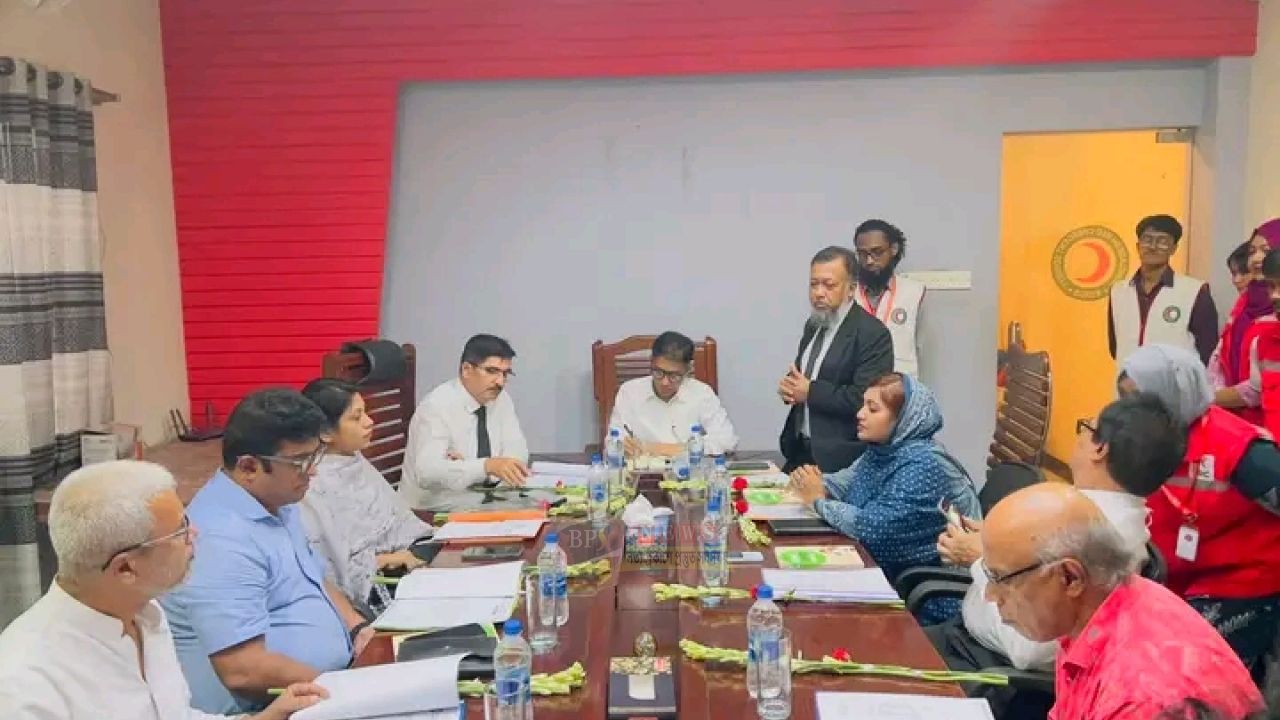 নারায়ণগঞ্জ রেড ক্রিসেন্টের এডহক কমিটির পরিচিতি সভা অনুষ্ঠিত