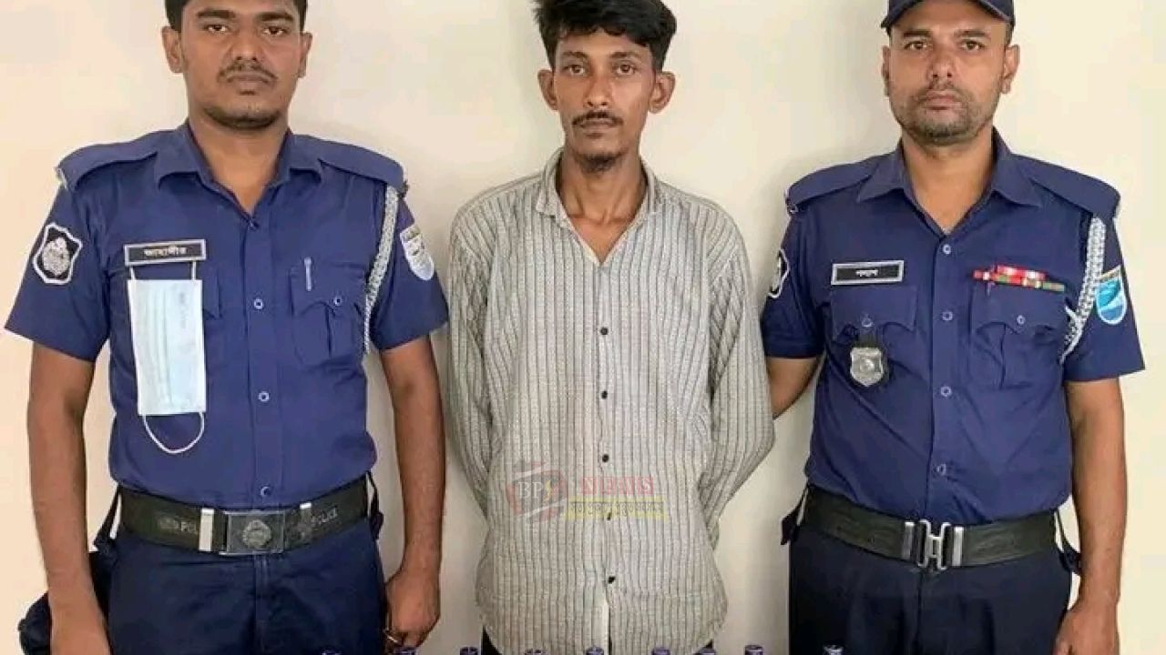 ফতুল্লায় ৩৬ বোতল নেশাজাতীয় সিরাপসহ গ্রে'প্তার মারুফ