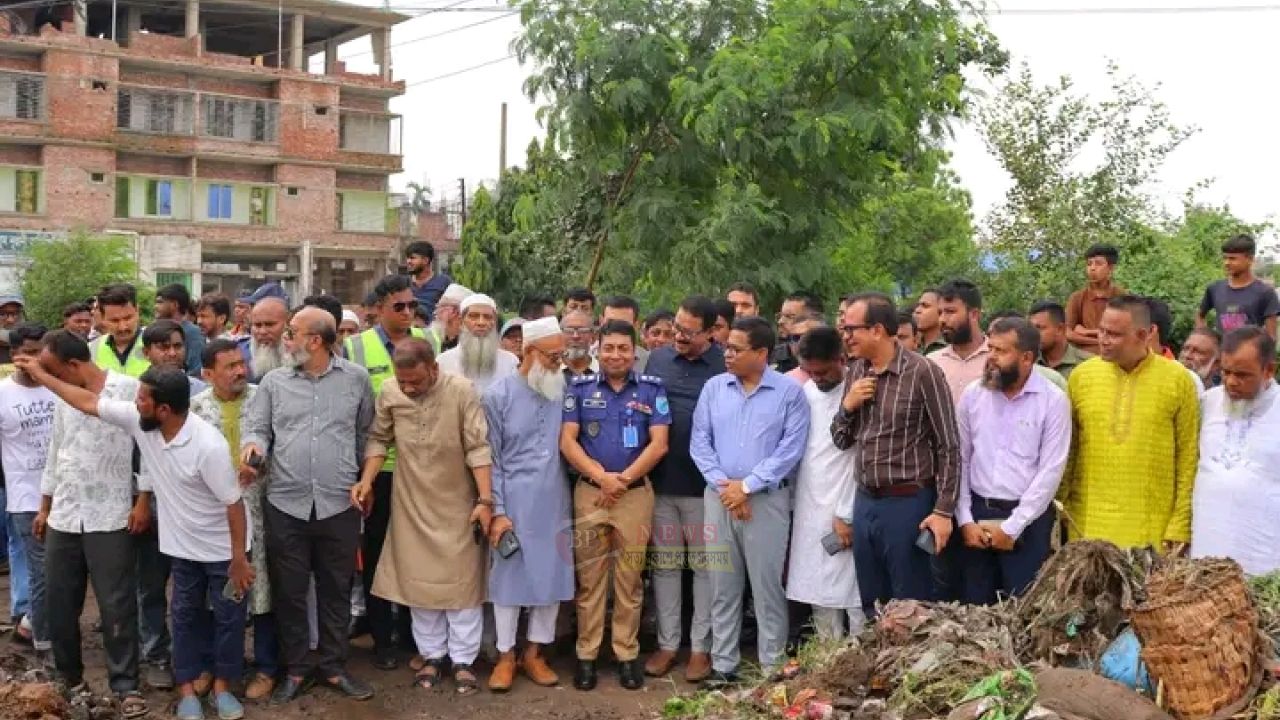চাষাঢ়া থেকে লিংক রোড পরিচ্ছন্ন করার উদ্যোগ, ডেঙ্গু প্রতিরোধে অভিযান