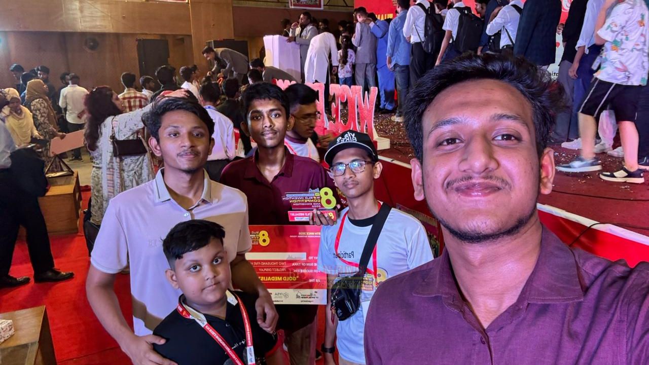 মালয়েশিয়ায় বিশ্ব উদ্ভাবন প্রতিযোগিতায় বাংলাদেশকে প্রতিনিধিত্ব করবে নারায়ণগঞ্জের RoboBee Innovators