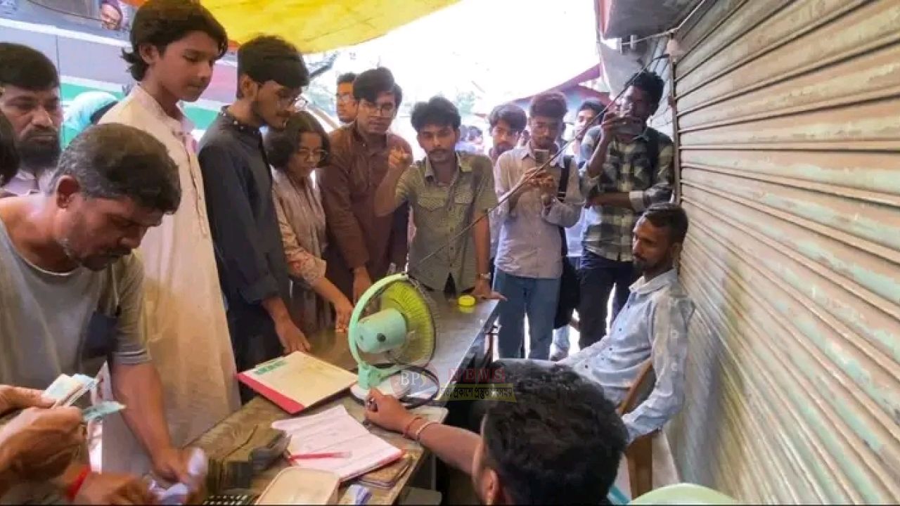 ঢাকা-নারায়ণগঞ্জে বাসভাড়া তদারকিতে ছাত্র ফেডারেশন