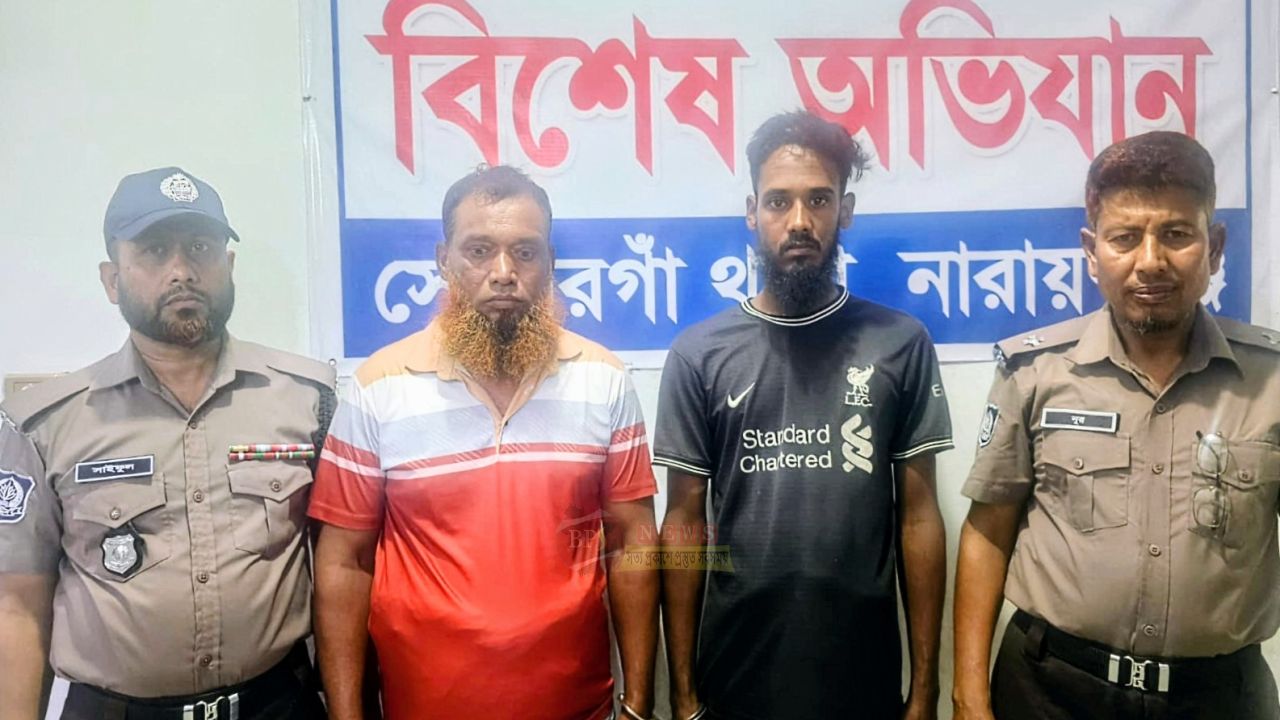সোনারগাঁয়ের মেঘনায় অবৈধ বালু উত্তোলন: ড্রেজারসহ গ্রেপ্তার-২ 