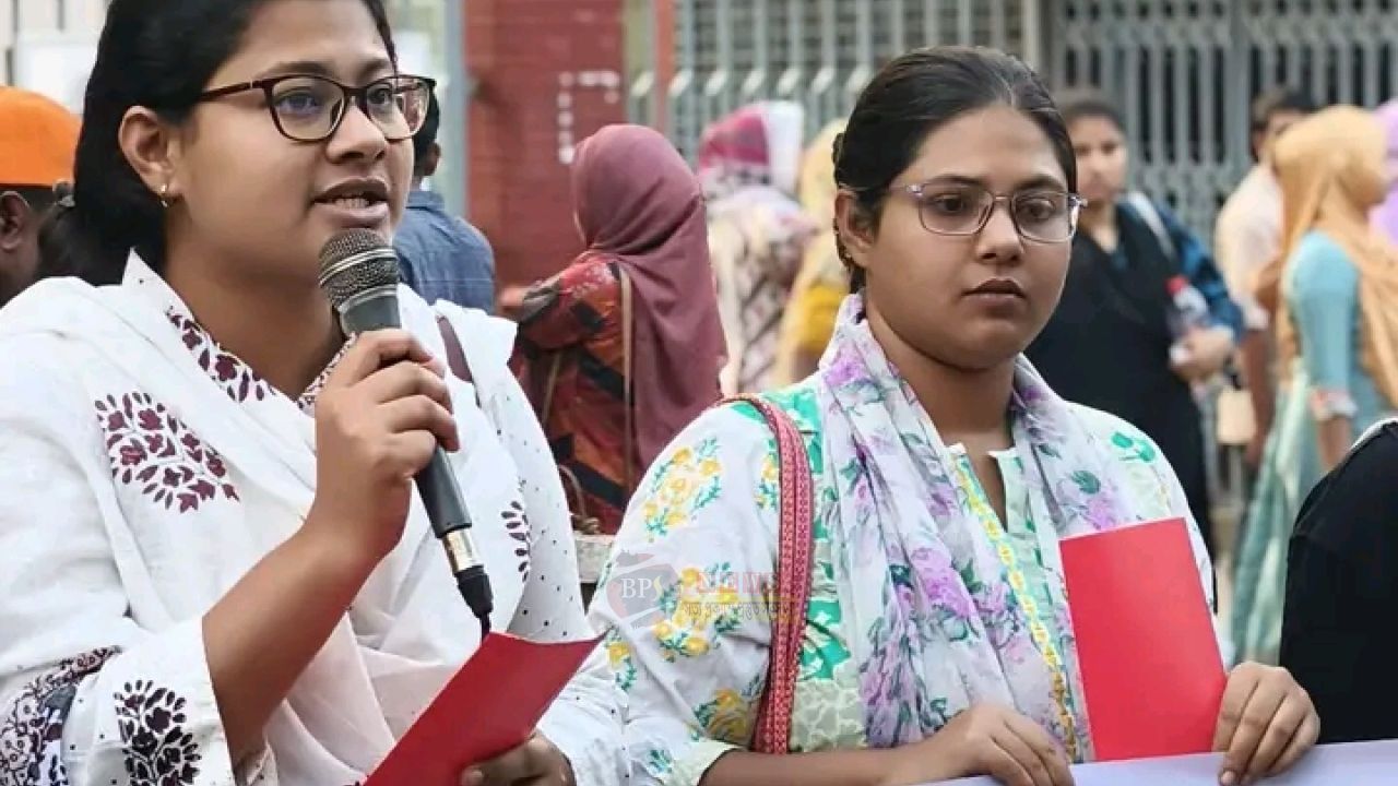 সৌদি আরবকে লাল কার্ড দেখাল ছাত্র ফেডারেশন, শ্যামা ওবায়েদের ক্ষমা দাবি