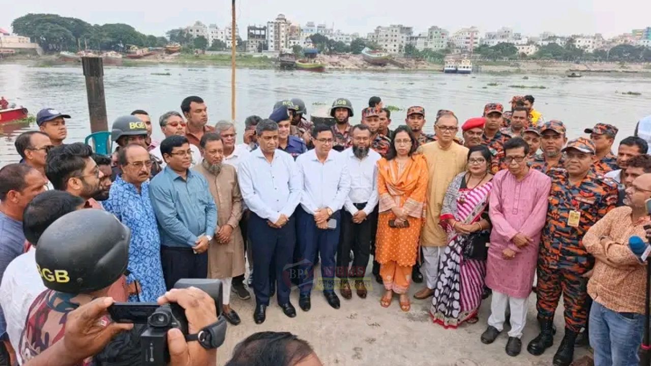 দুর্গাপূজার বিসর্জন ঘিরে নিরাপত্তা জোরদারে টার্মিনাল ঘাট পরিদর্শন