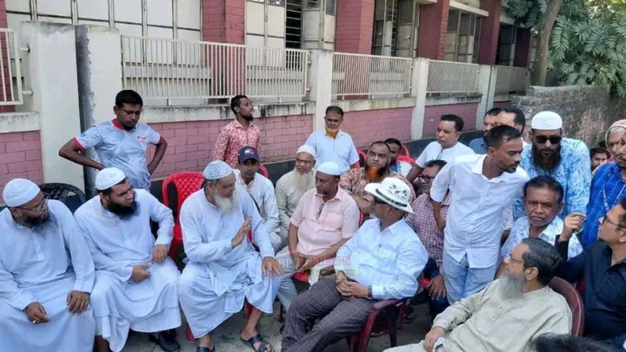 নারায়ণগঞ্জ সিটির তিন ওয়ার্ডে রাস্তা ও ড্রেন নির্মাণকাজের উদ্বোধন